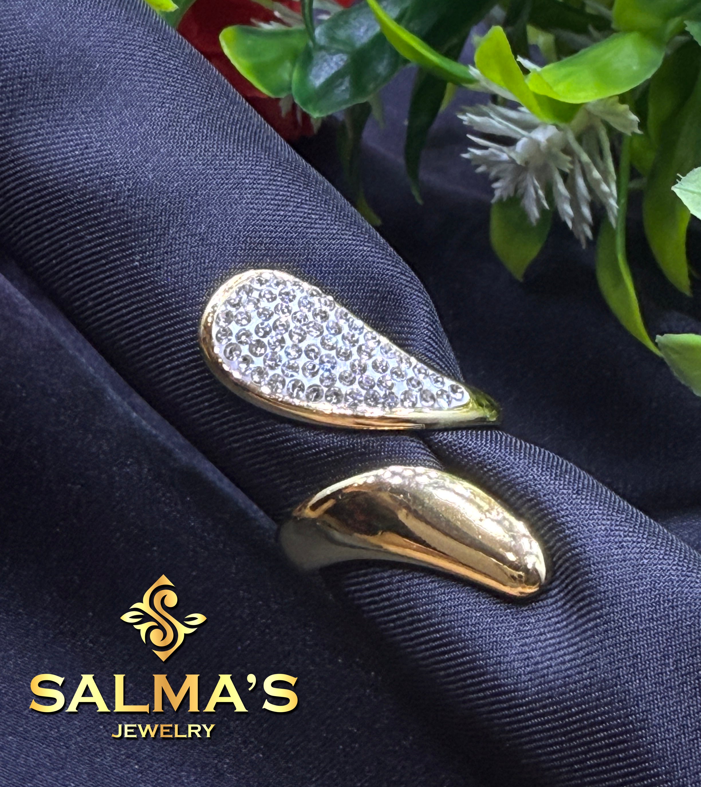 Artistic Gold-Tone Dual-Leaf Open Ring