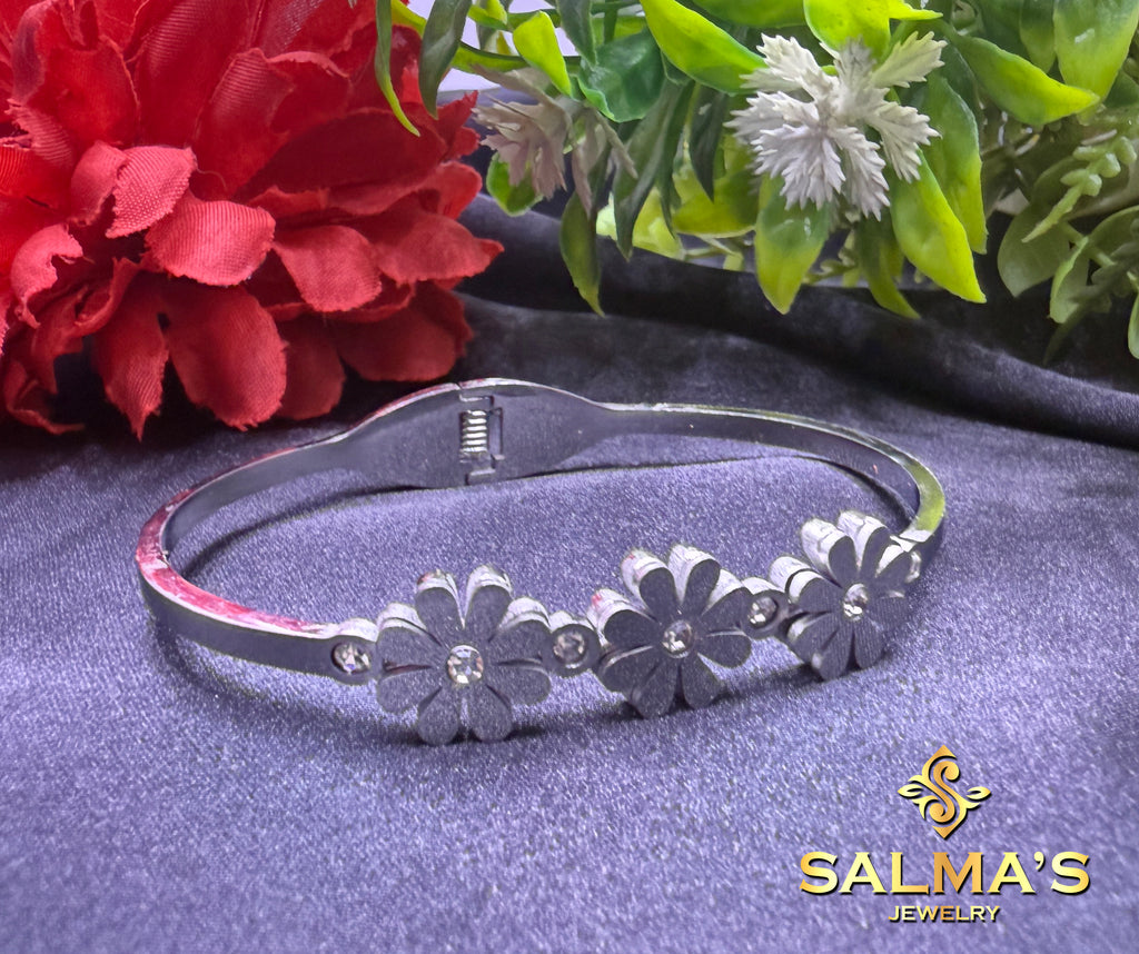 Elegant Daisy Floral Hinged Bangle Bracelet