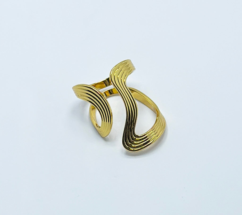 Modern Gold-Tone Wavy Statement Ring